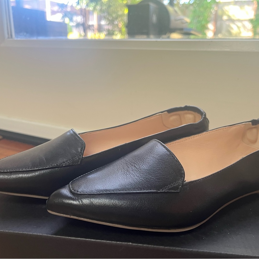 Hush Puppies Black Pointed Toe Leather Flats